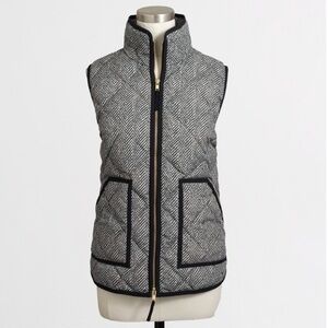 J.crew || woman’s Herringbone Quilted Vest with Black Trim size XS